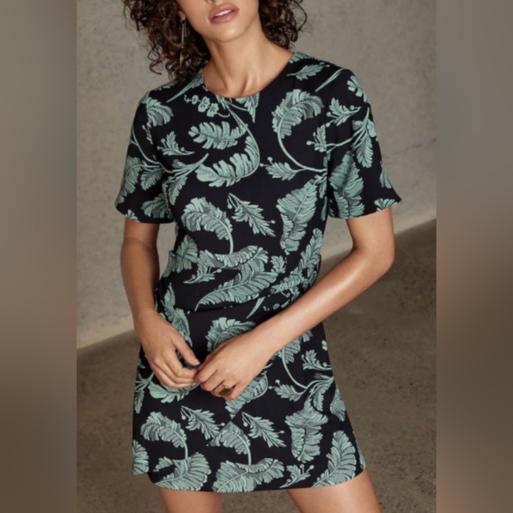 Women’s cinq á sept size 8 cocktail dress
